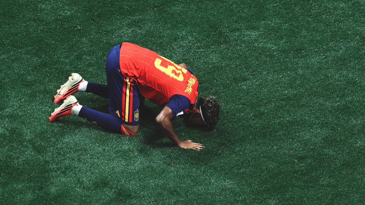Sports Illustrated FC tweet media