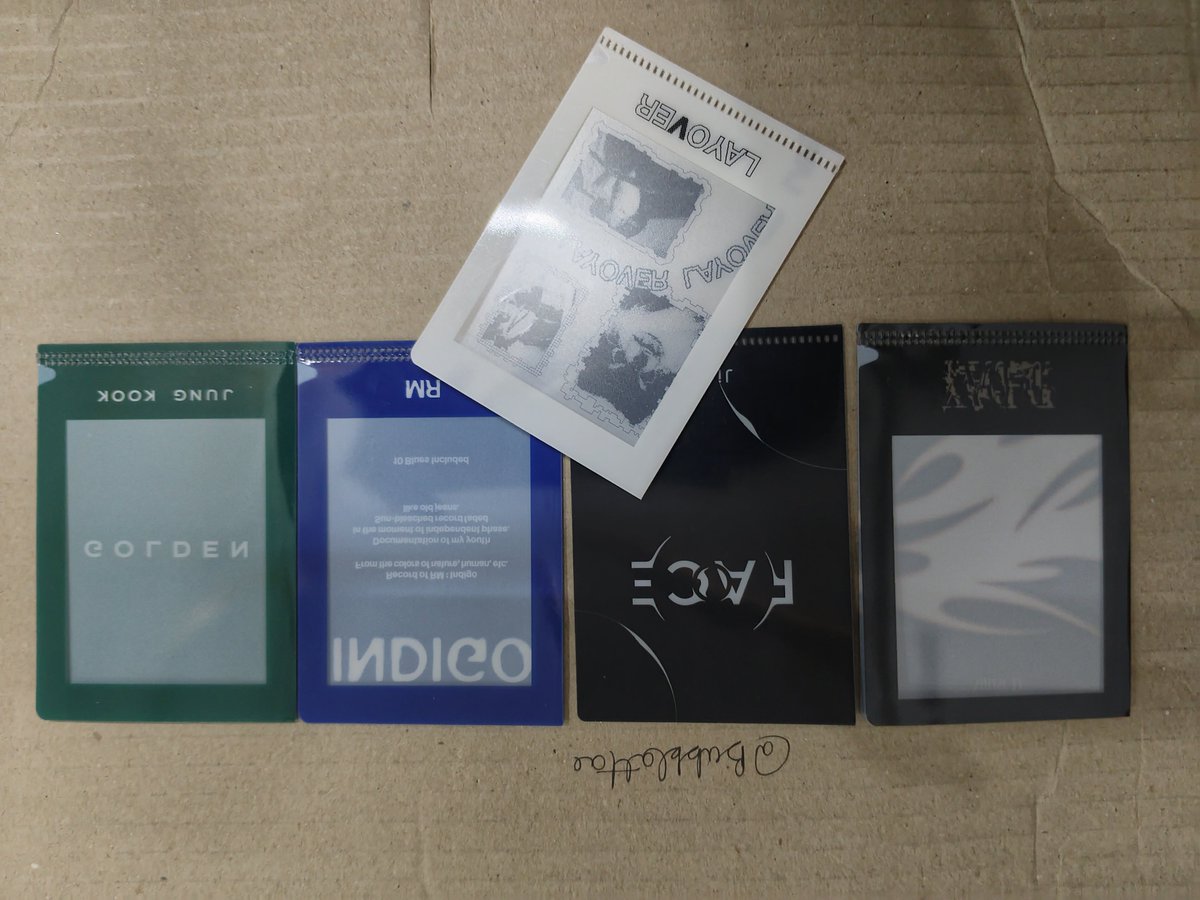 bubblattae's tweet photo. Golden pobs set : 500rs
Layover photocard ; 250 rs
Rpwp pobs set : 500rs 
solos albums photocard holder. 10/10 condition except face. 

Set : 900rs
200rs each
face : 100rs https://t.co/GuFwpVGPRC