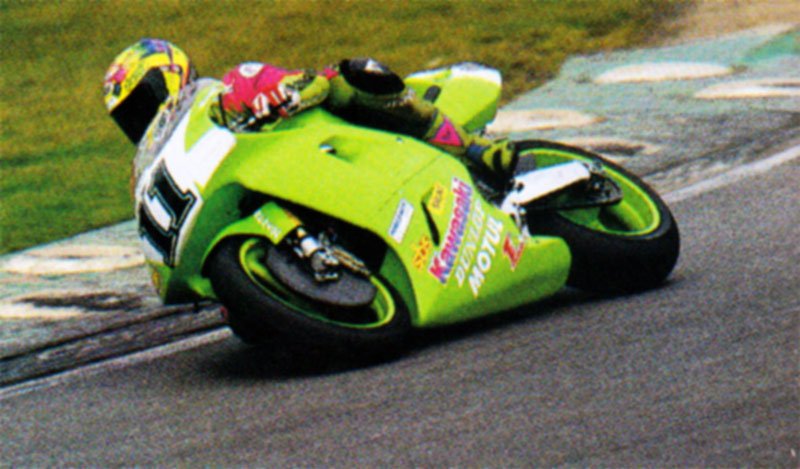 Scott Russell (ZXR750 Team Kawasaki Muzzy) Brands Hatch 1993