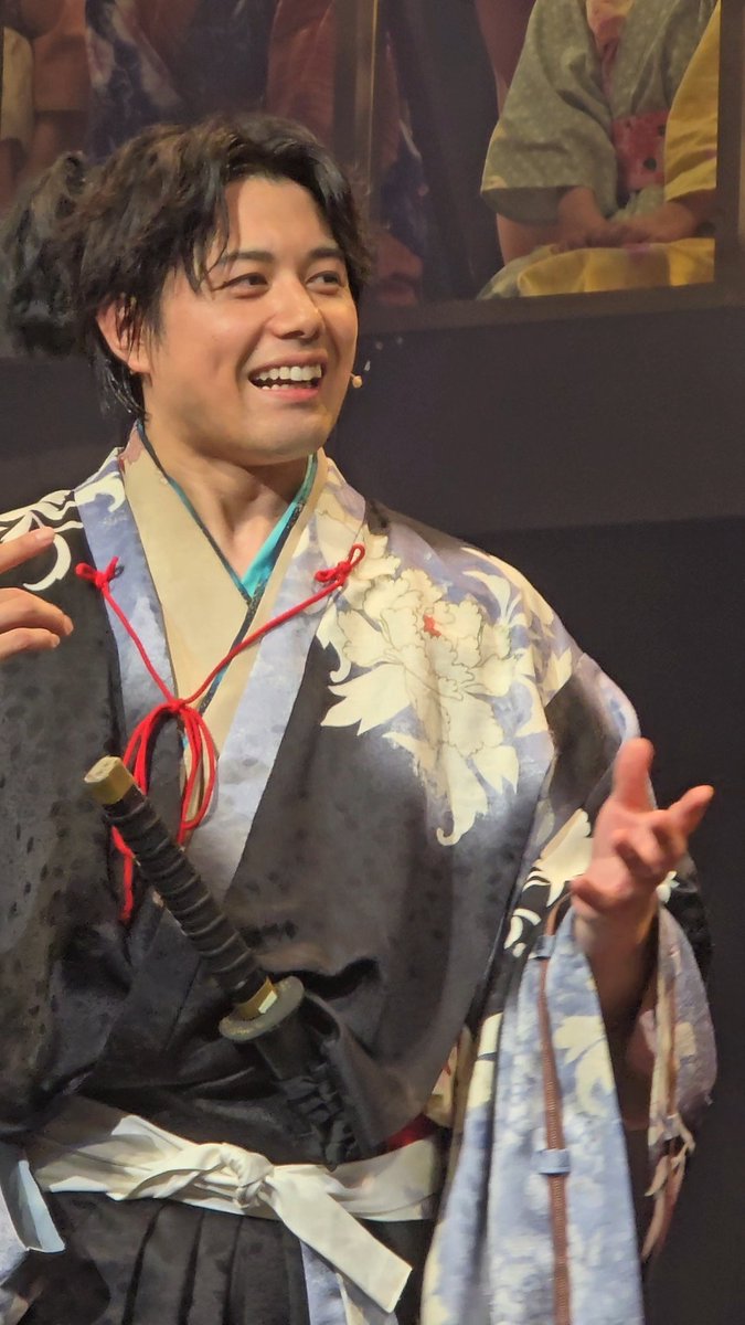 ama_memi's tweet photo. 千穐楽お疲れ様でした
とても迫力のある演技で最後気づいたら涙がでてました。第1章も楽しみです
#雷鼓 https://t.co/i27qcbPNDU