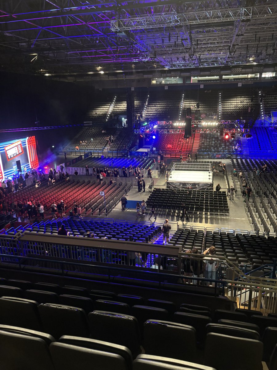 lcfcPollock2003's tweet photo. Here and ready for #WWEBirmingham 🤩🤩🤩 https://t.co/enr7ZrB9iG