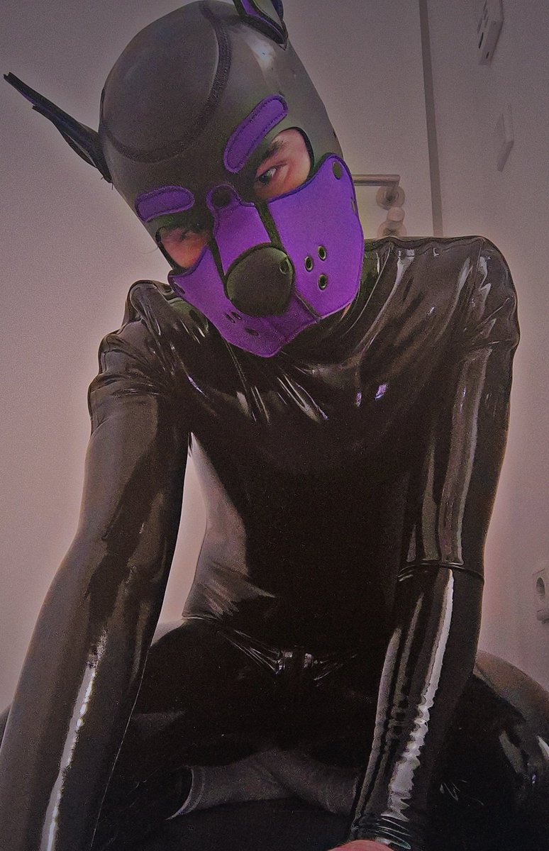 Twinkboysub1's tweet photo. Rubberpup needs some headpats 👉👈
Anyone wanna play with me? :3 https://t.co/ZD1wh34Td0