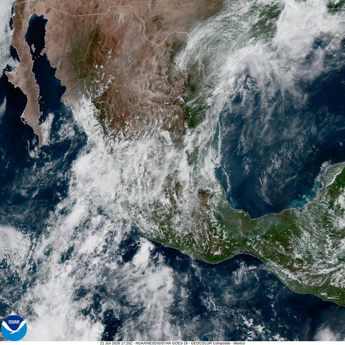 InfoMeteoro's tweet photo. ⚠️PRONÓSTICO DOMINGO 21/JUNIO/2026 

“Calor típico de verano en el norte y oriente; lluvias en el centro-sur refrescando”

⛈️LLUVIAS Y TORMENTAS C/GRANIZO

🔴LAS MÁS INTENSAS🔴
-Nay, Jal, Zac, Ags, Gto, Mich, Qro, Hgo, Gro, Oax, Chis

🟡EVENTOS AISLADOS FUERTES
-Sin, Dgo, SLP, NL, Tamps Col, CDMX, Mor, Pue, Tlax, Ver, Camp, Yuc, QRoo

🌡️AMBIENTE DIURNO☀️
🔥41-45ºC BC, BCS, Son, Chih, Yuc, Camp
🥵36-40ºC noroeste, norte, noreste, oriente, sureste 
🥵30-35ºC Pacífico sur
😅20-29ºC todo el Altiplano (Bajío-centro)

⚠️🌬️RÁFAGAS DE VIENTO km/h
35-60 estados del norte, centro, sureste, siendo mayores en zonas de tormenta
