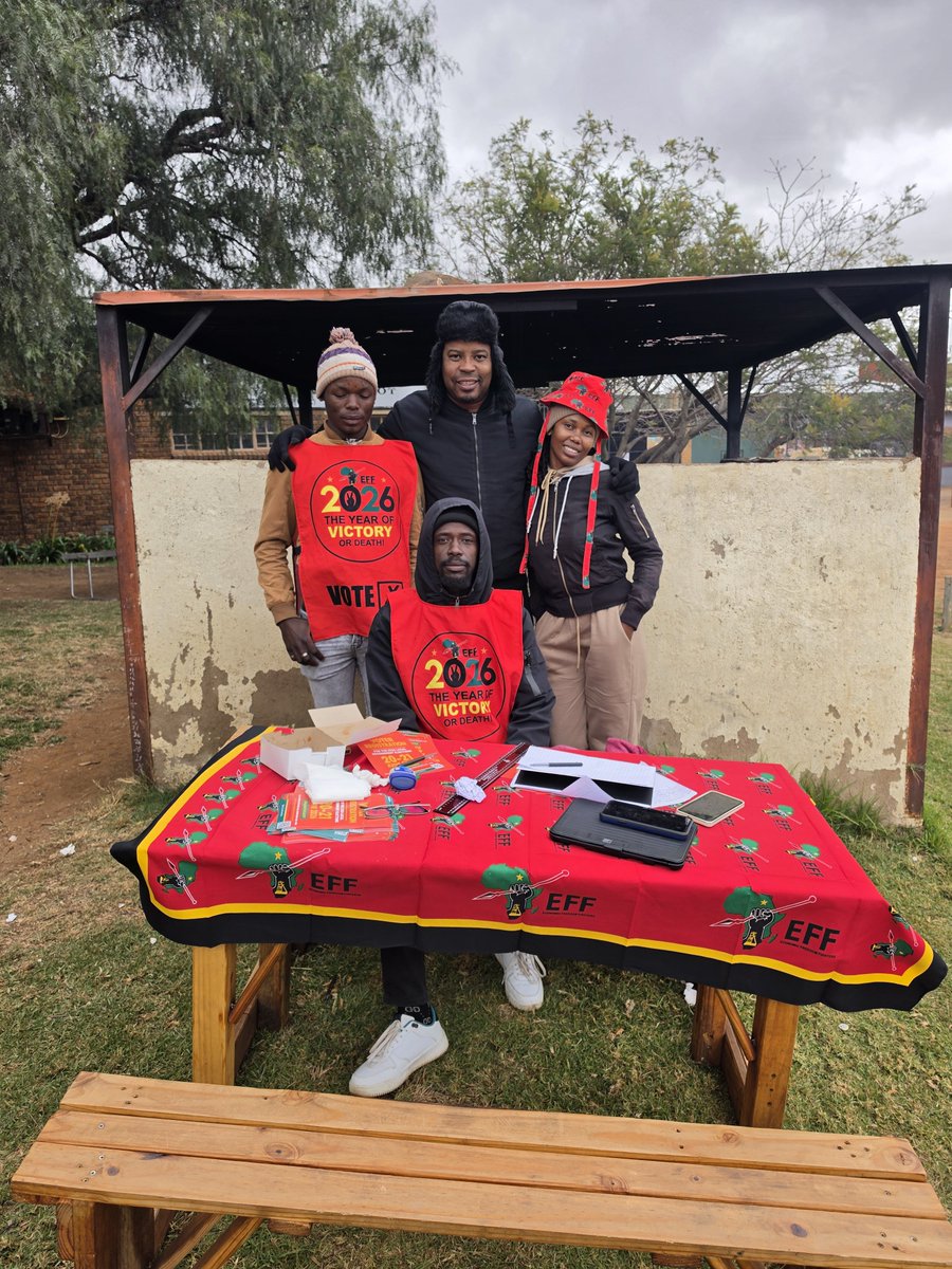 RamaboduObakeng's tweet photo. 7  VD'S in ward 105 Bronkhorspruit with only EFF tables outside  .#RegisterToVoteEFF https://t.co/QtNdPrdfux