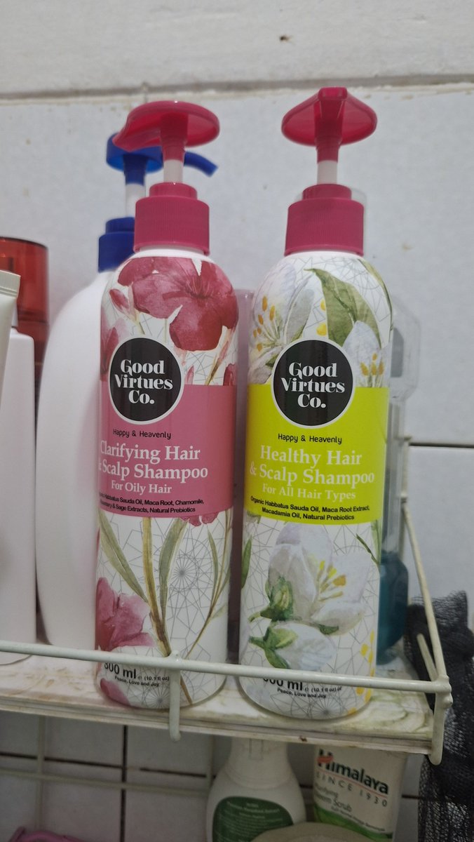 enhychoo's tweet photo. beli karna keramas di rmh @oooooccccciiiii trs rambut gw berasa paripurna https://t.co/vV7nOvCzDQ