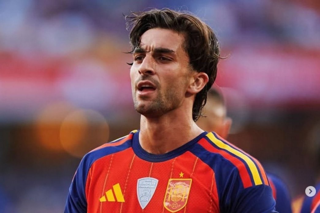 the_marcoliboy's tweet photo. 🚨 BREAKING: Barcelona told Atleti they will give them €100m plus Ferran Torres for Julian Alvarez, Atleti told them to keep Ferran and bring the money https://t.co/AoxUyRlPoA