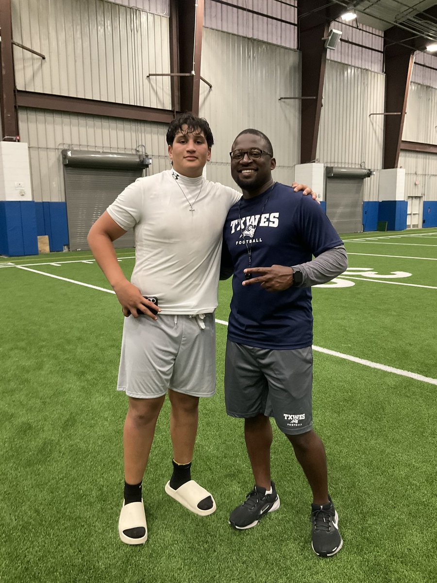 JDV_2010's tweet photo. I had a great time at the @TxWesFootball Camp and great coaching by @CoachThompson_3 @PettwayDylan looking forward to future conversation https://t.co/07HFWZc189