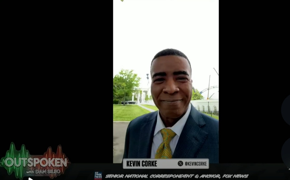 DanSileoShow's tweet photo. Nothing like having my @sportsgrid show #OutSpoken LIVE from the @WhiteHouse with #President @realDonaldTrump in the building!! @foxnews https://t.co/FGUJlYgG5k