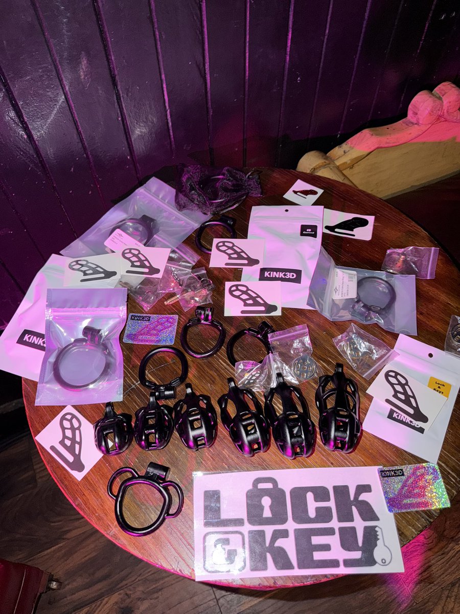LockItSF's tweet photo. Yesterday’s social and gear swap ft. cage fittings went sooo well! 

This video was just from the beginning. Quite a bit more gear showed up, and almost all of it found a new home! Around 10 people went home with a new cage, some of them their first 🙌🏾 https://t.co/iOEmom8hXU