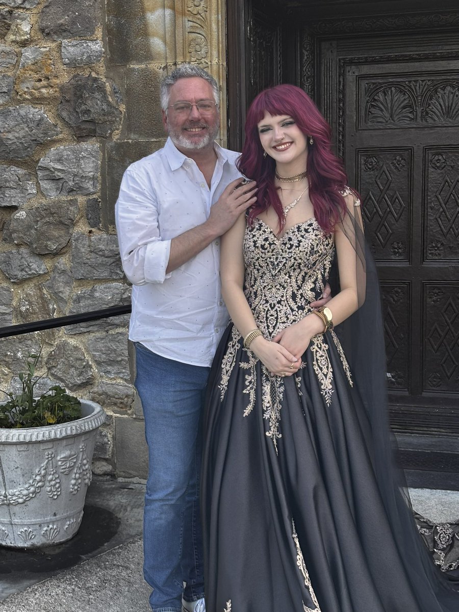 ErinDitzell's tweet photo. Happy Father’s Day @BradDitzell  Thank you for loving our girl! https://t.co/GT6uzQfRaF