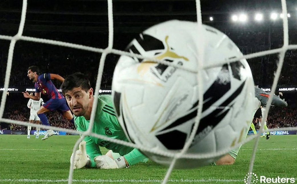 MMVA777's tweet photo. @Tocaeryss @luigiflolop @DanikRM_ Pues mira como dejo a Courtois nose eh https://t.co/wWowSicUQB