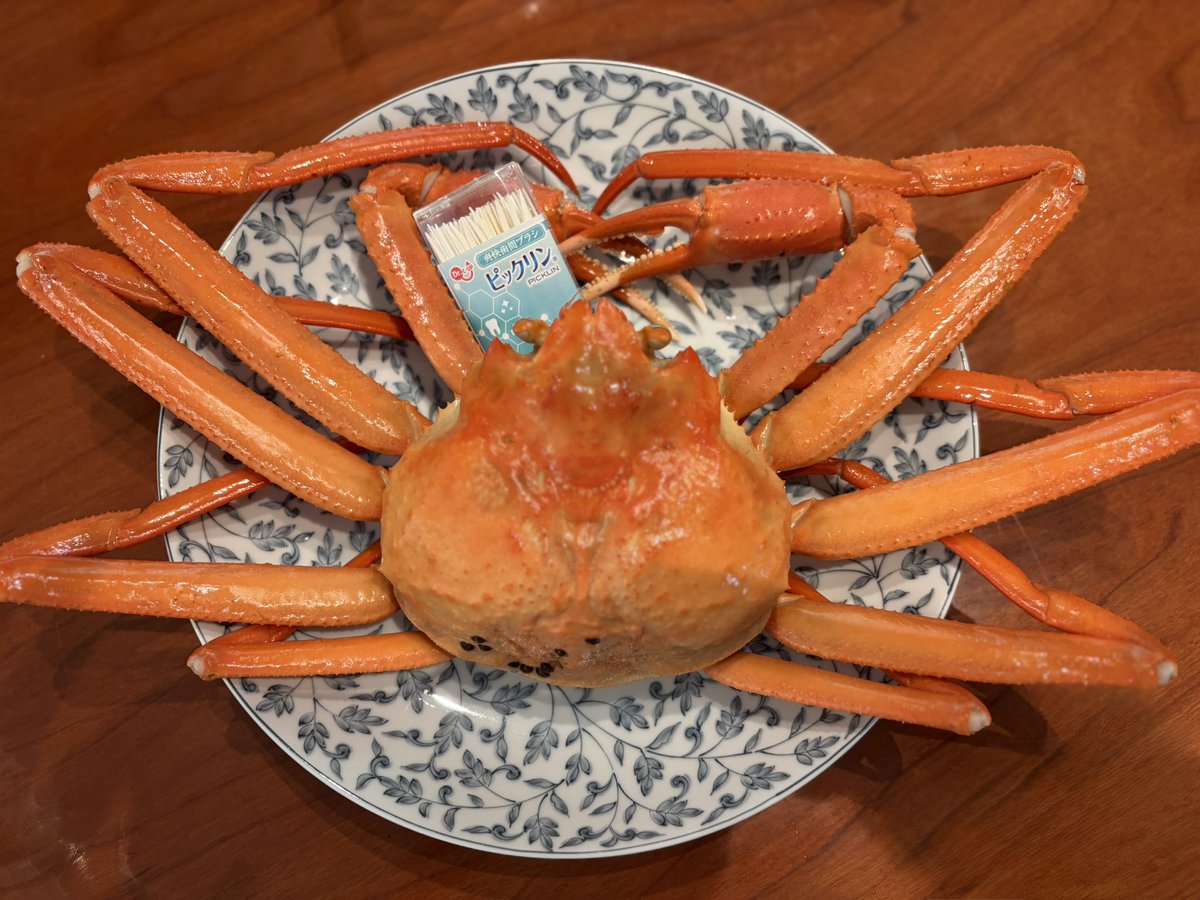 21Kyokuto's tweet photo. おはよう☁️月曜日
今日はかにの日🦀
かに大好き🤤でも食べる時は真剣勝負。笑みんな無言になるのに、
食べ終わると急に喋り出す不思議🤣
今週もかにパワーで頑張ろ〜🦀✨
#富山x会⛰️
#北陸twitter会
#企業公式が毎朝地元の天気を言い合う https://t.co/TZxwNLMMhE