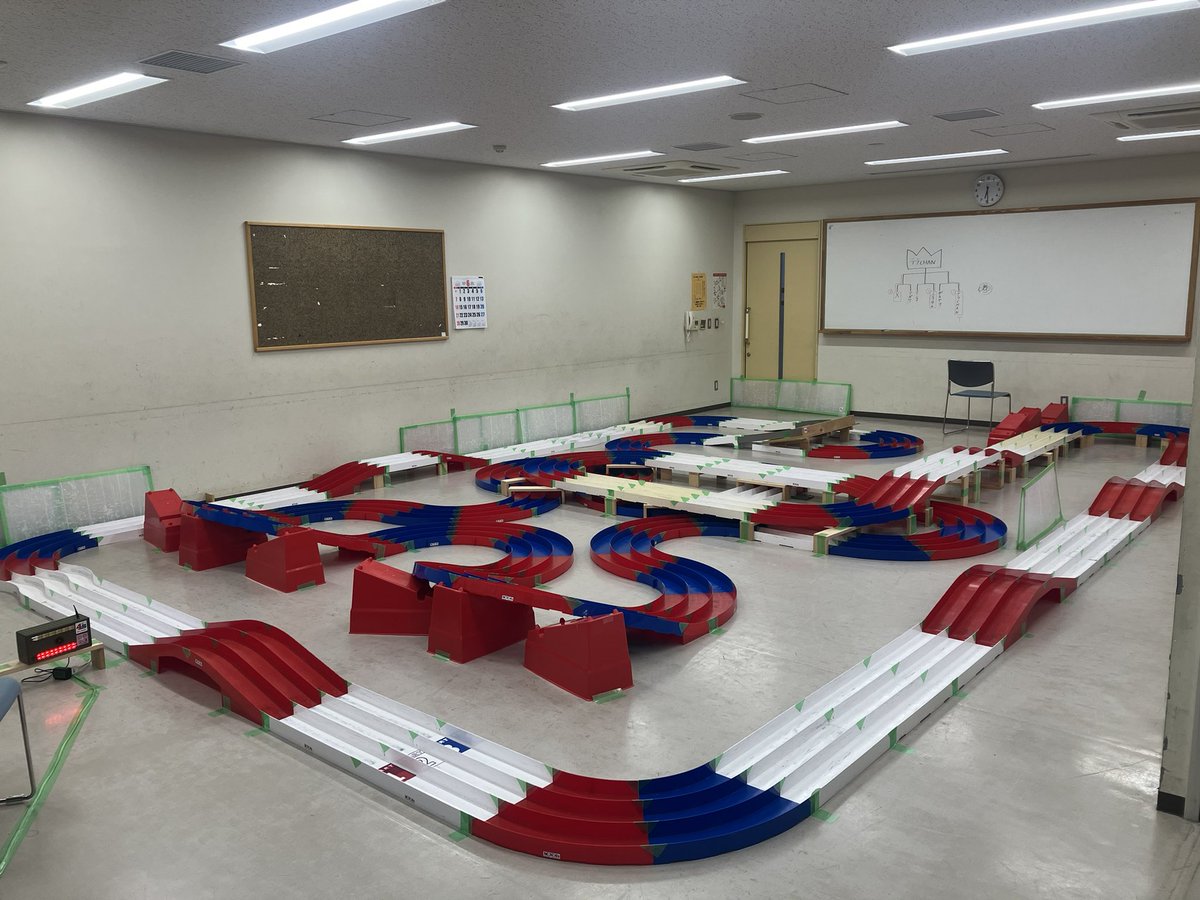 bashio_mini4wd's tweet photo. 2週連続で草加のミニヨンズ
で今回もギリギリ予選不通過…
コントロールできてないけど新シャーシ速度もボチボチだしLC無いからノーストレスで🌷とWDB気持ちE
放課後はコロナ前から会えて無かったメンバー交え珍来ミーティング

良い休日だし次は勝てもっと良い休日に https://t.co/5Wuz108kyX