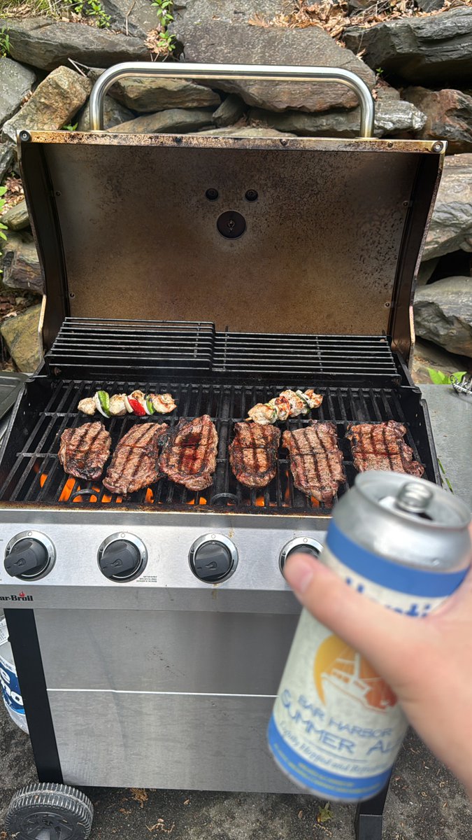 BillyP4rk3r's tweet photo. Pouring one out an grilling some up for my man Sam Burns https://t.co/1PyRP7FcV8