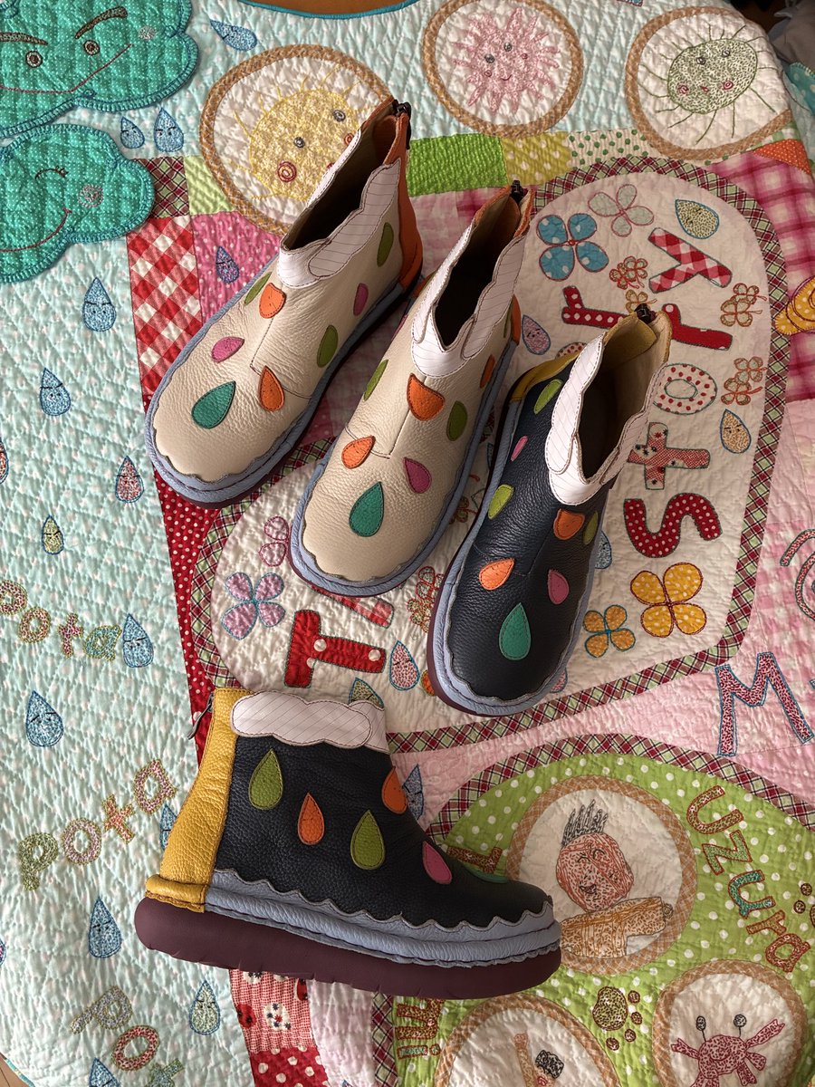 Takami_No1's tweet photo. キルトからデザインさせてもらったエスタシオンができました🌈
#エスタシオン
#パッチワークキルト https://t.co/OVmLkY185t