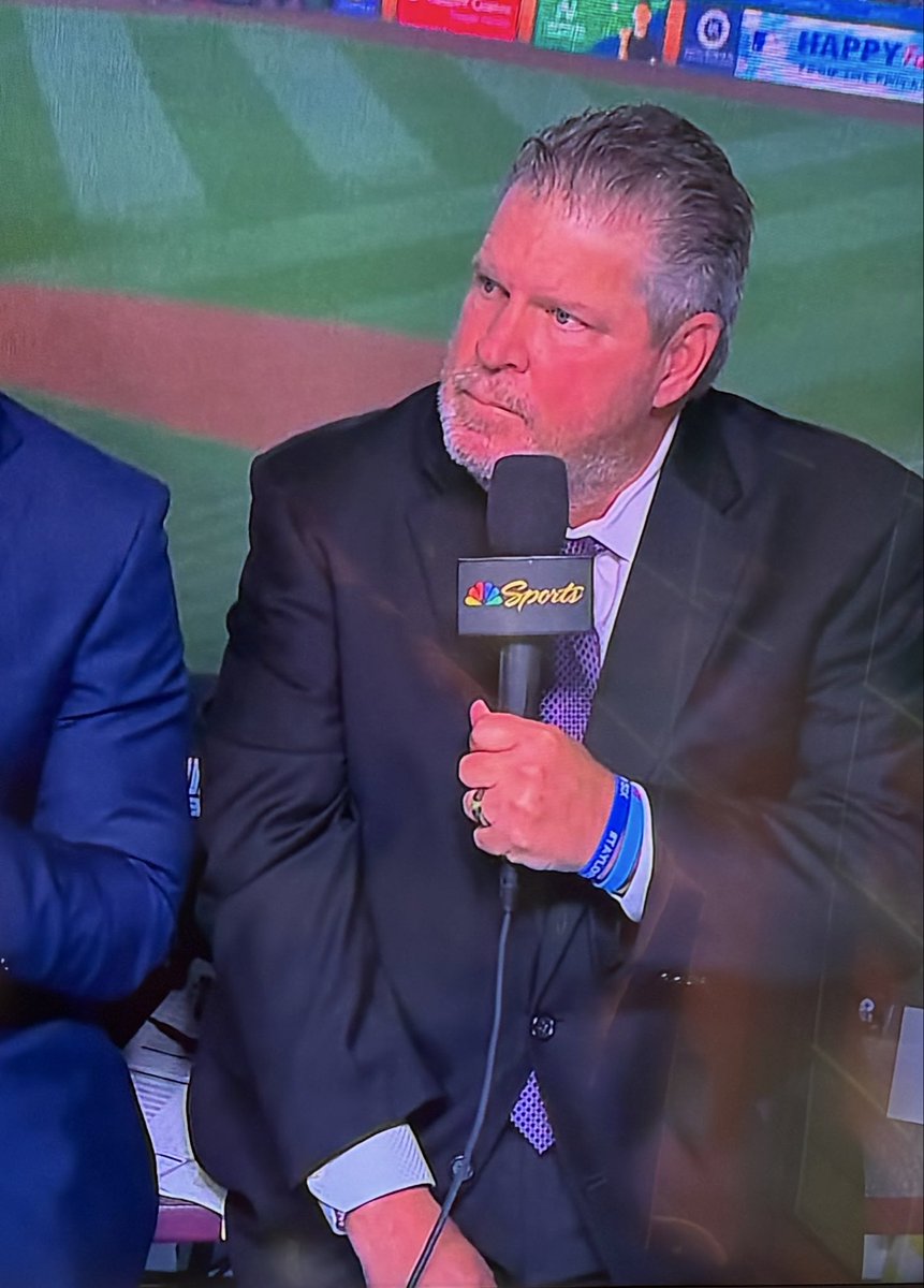 GoBirds8737's tweet photo. I would buy crypto from this man. Would you, @TMacPhils ?#RingTheBell #FreeKruk https://t.co/EyEmEx2Ov0