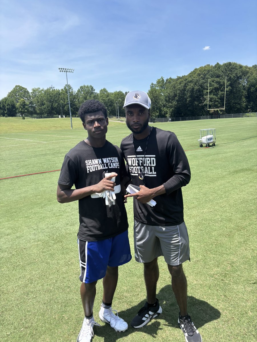 Justin_Cross24's tweet photo. Had a great time today @Wofford_FB with @CoachDB__ and @Cwoods75.  Learn a lot from today’s camp. I look forward to returning in the fall.

#ROCKBOY #EARNIT

 @BoulwareLeon @coachcross777 @ShermanCrumel @RHHSBearcatsFB https://t.co/X2bvQGVL0s