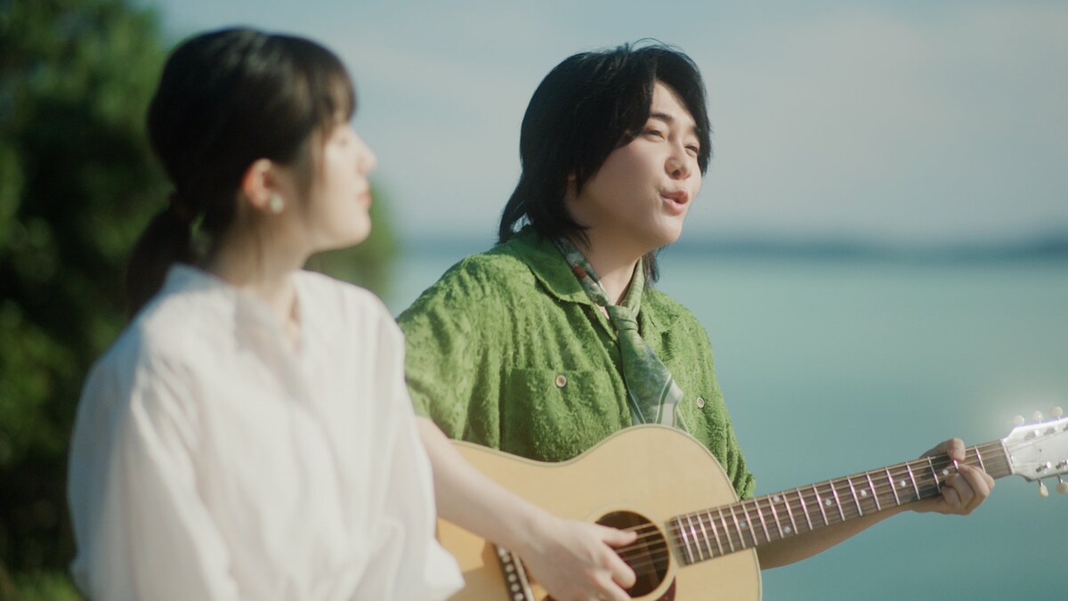 natalie_mu's tweet photo. ミセス大森元貴＆福本莉子
「淡麗グリーンラベル」CMで共演

ニュージーランドの大自然の中で
「点描の唄」を弾き語り🎶
https://t.co/oGGsQFUvMv

#淡麗グリーンラベル https://t.co/bdJjWpOIcZ