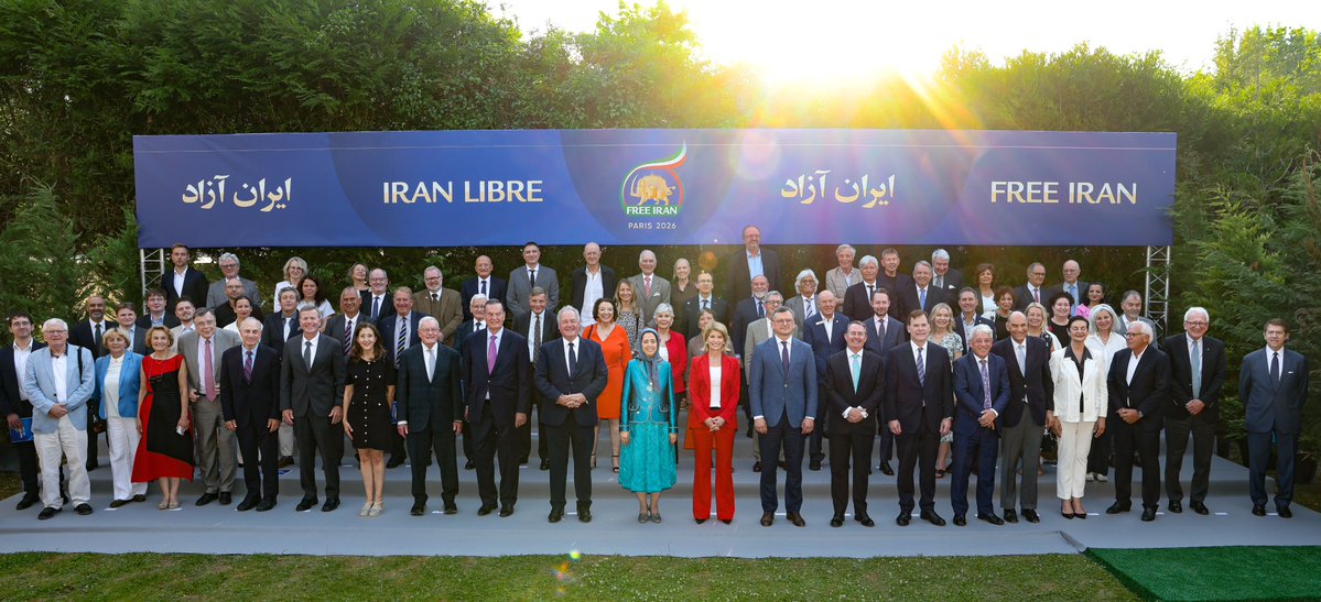 Maryam_Rajavi_P's tweet photo. دومین روز - کنفرانس: ایران آزاد ۲۰۲۶- پیش به‌سوی جمهوری دموکراتیک
حامیان این مقاومت با شناختی عمیق از ماهیت دیکتاتوری مذهبی حاکم بر ایران به این نتیجه رسیده‌اند که حمایت از آلترناتیو دموکراتیک کلید تغییر در ایران و صلح و امنیت جهانی است.
#آری_به_جمهوری_دمکراتیک