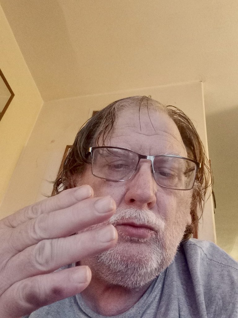 richard tweet media