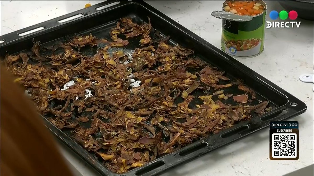 nahiasofiaok's tweet photo. no entiendo qué van a comer, hojas secas? #granhermano https://t.co/v817iNKtP1