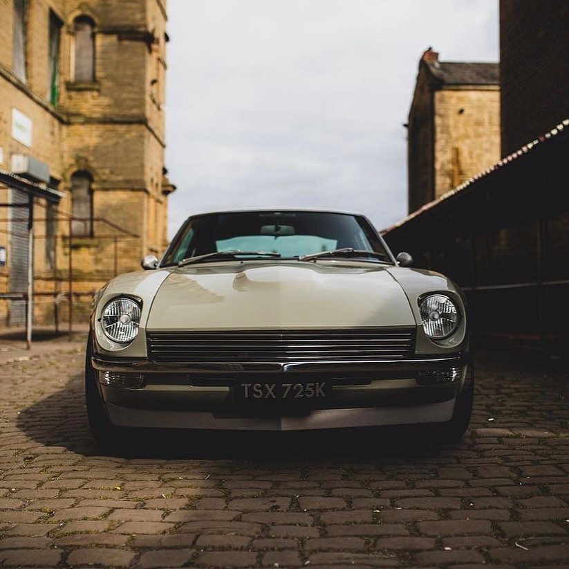 kotecinho's tweet photo. Datsun 240z https://t.co/dOsGq2vKYC