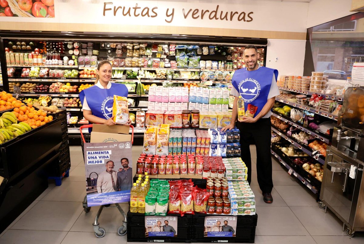 javicule69's tweet photo. @MACamposP Bancos de alimentos ayudas jamás los verás ayudando en las recogidas de alimentos para sus compatriotas https://t.co/TRBRkjrWqj