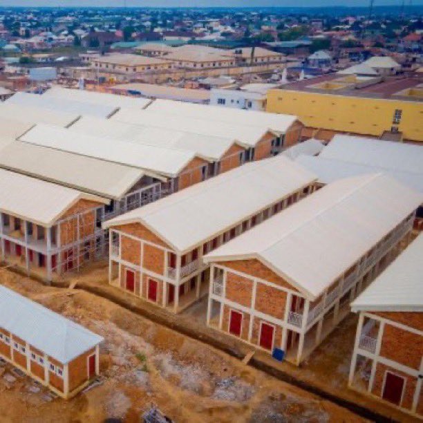 IU_Wakilii's tweet photo. When they say Mallam Nasir El-Rufai demolished markets in Kaduna, they won’t tell you that he:-

Demolished This                To                  Build This! https://t.co/YAEwWSDI74