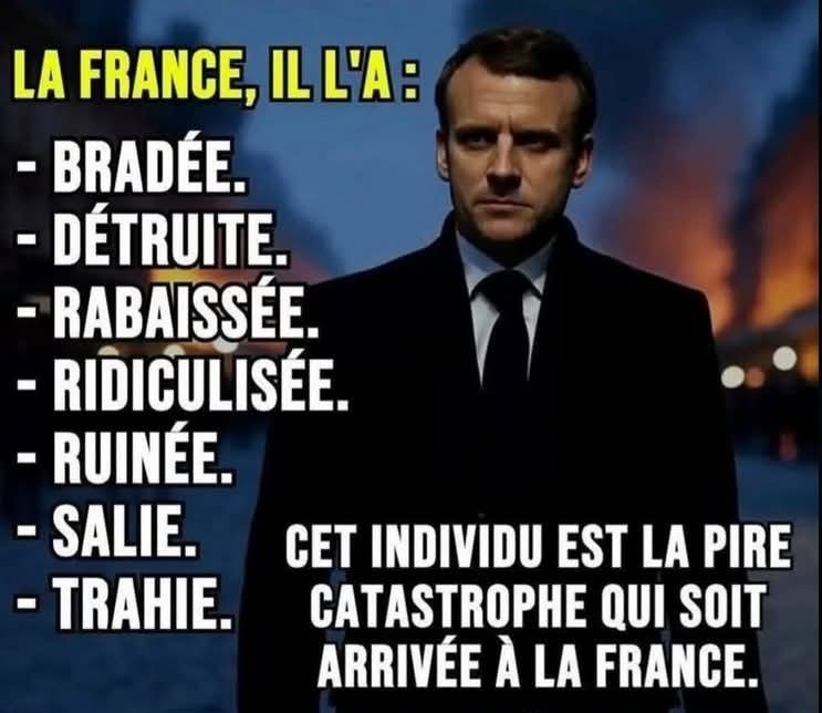 ccr2425's tweet photo. @MauriceMartin01 Et ce clown nous a ruiné https://t.co/8yZ28m93HS
