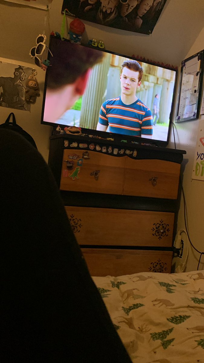 lilsbilslilly's tweet photo. Sitting in bed rotting away watching shameless after having box Mac and cheese and a cake pop as an omad #NOTproana #fattyfatfat #edrtwt https://t.co/QA5I4EmcaS