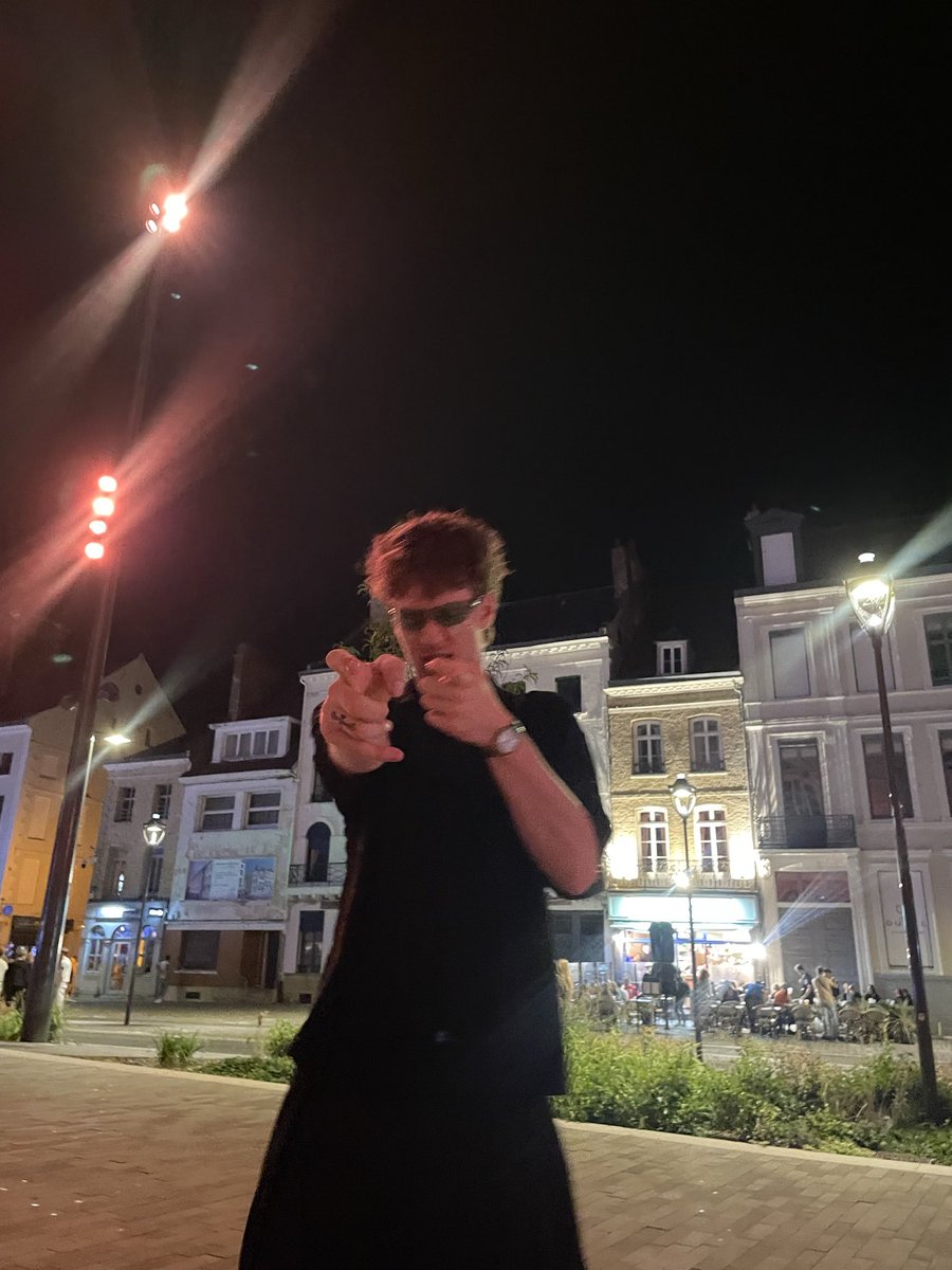 HiiSuprr's tweet photo. fête de la musique tout ça https://t.co/zozLofnmWA