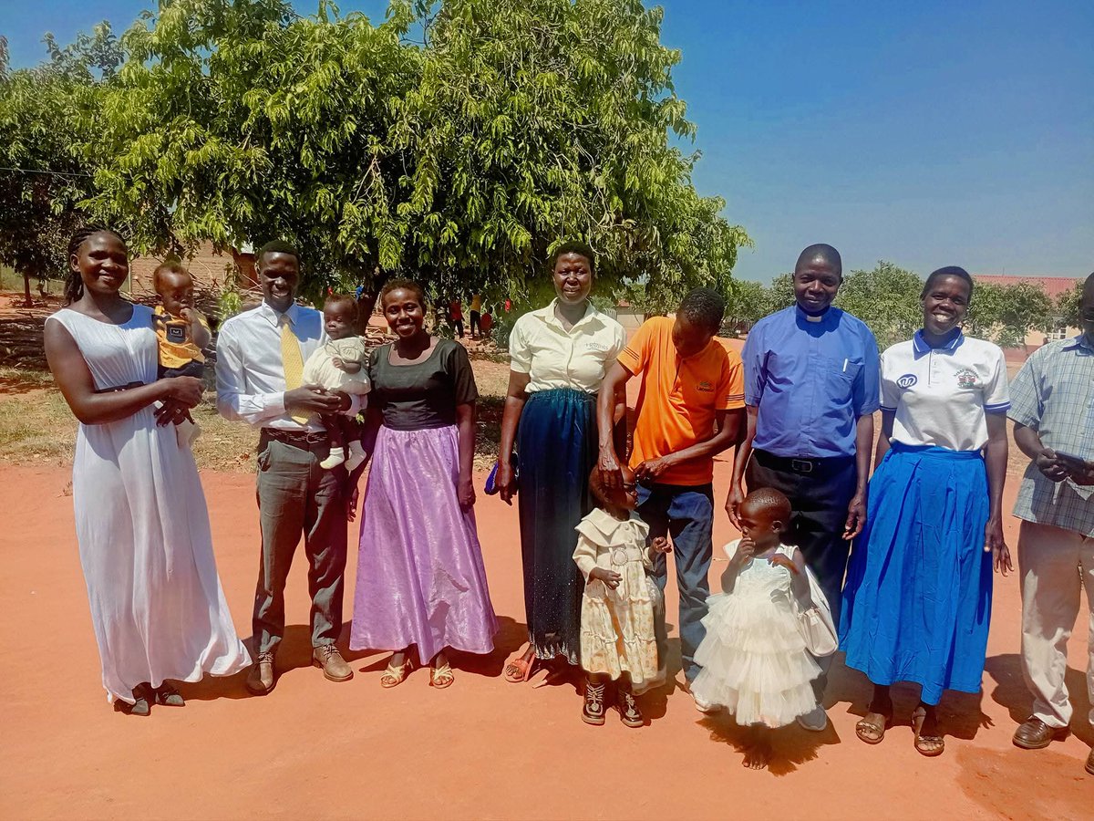 kumakech_sam's tweet photo. Happy blessed Baptism ceremony to our beloved twins Apio Merr Mikeyla, &amp; Odongo Derr Ethan.
Thanks to all who was part of us and supported us in one way or the other.

To God be the Glory.

@patrickoyulu @MercyLakiskis @desmondopio @laurencepique @OkoyaRogers @NyamerJolly https://t.co/doiHDyb9fL