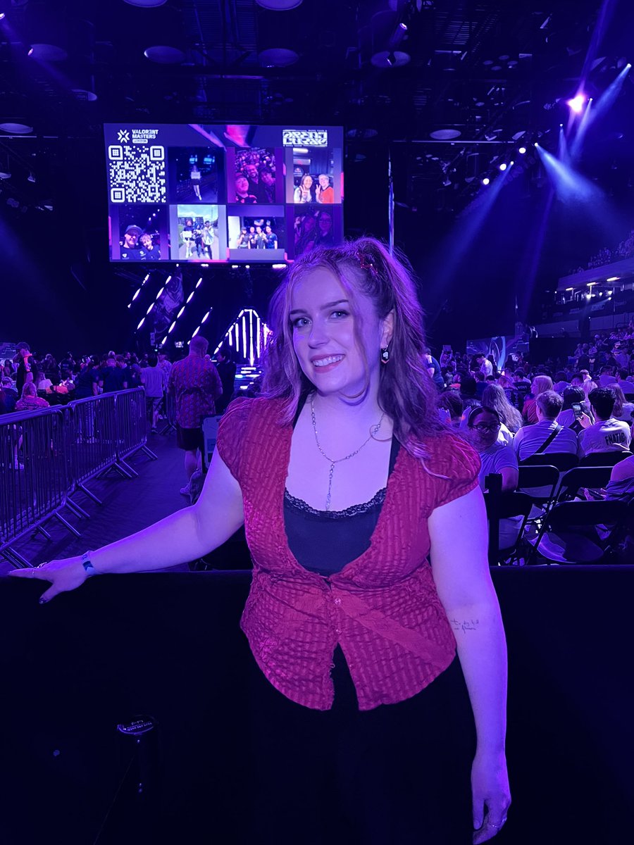 DinziaTV's tweet photo. My first VALORANT event and what an experience! 🥹

Masters London has been insane, and I’m so sad it’s coming to an end 😭

Everyone I’ve met has been so incredibly kind. Thank you so much for having me @VALORANTukn ❤️unforgettable https://t.co/1dCP5pY8LX
