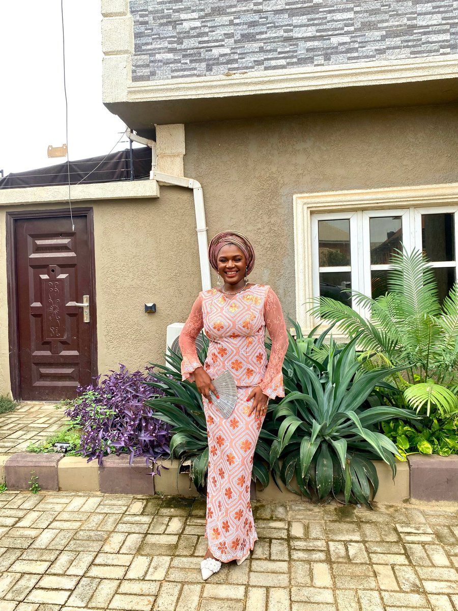 kushimo_lekan's tweet photo. If your wife is finer than mine, send details for 15m🌚 https://t.co/2DJwLgPocD