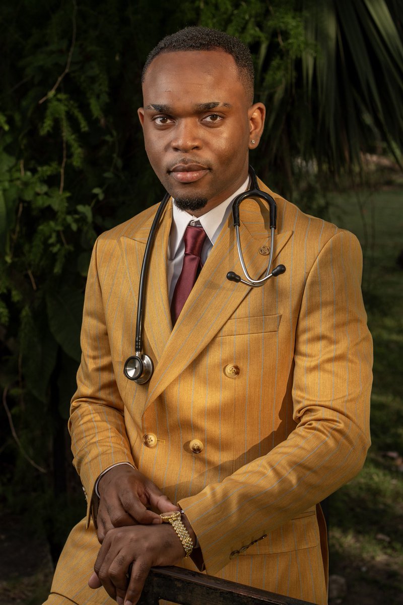 delmarsquireja's tweet photo. From walking to school with no lunch money and one uniform, to becoming a doctor. Through loss, hardship, long nights, scholarships, faith, and perseverance, God carried me every step of the way.

Dr. Delmar Squire, BMSc. (Hons), MBBS.

Grateful. Thankful. Blessed. 🙏🏾👨🏾‍⚕️🎓 https://t.co/P7pvYNxaje