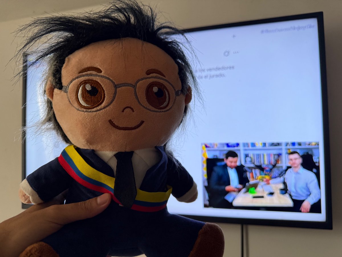 KIKEGEE's tweet photo. Hace 4 años los apoyé en su live cuando ganó Petro, hoy continuamos apoyándolos.
Iván Cepeda Presidente.
Saludos desde Sincelejo, Sucre. https://t.co/OxSOJfYvR1