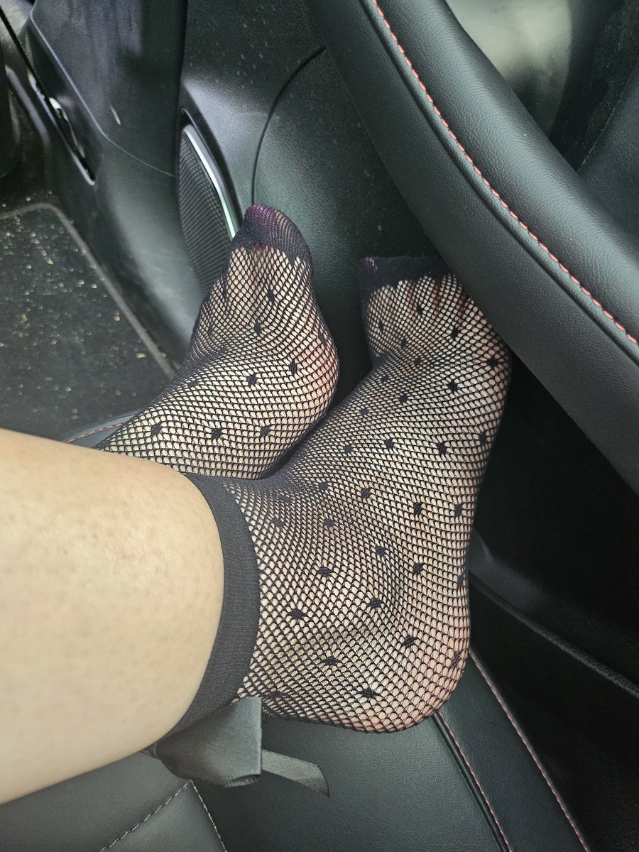 Roslyn_Mer's tweet photo. @morguna11 Take me for a ride🥵😈 https://t.co/axUrYnjUb5