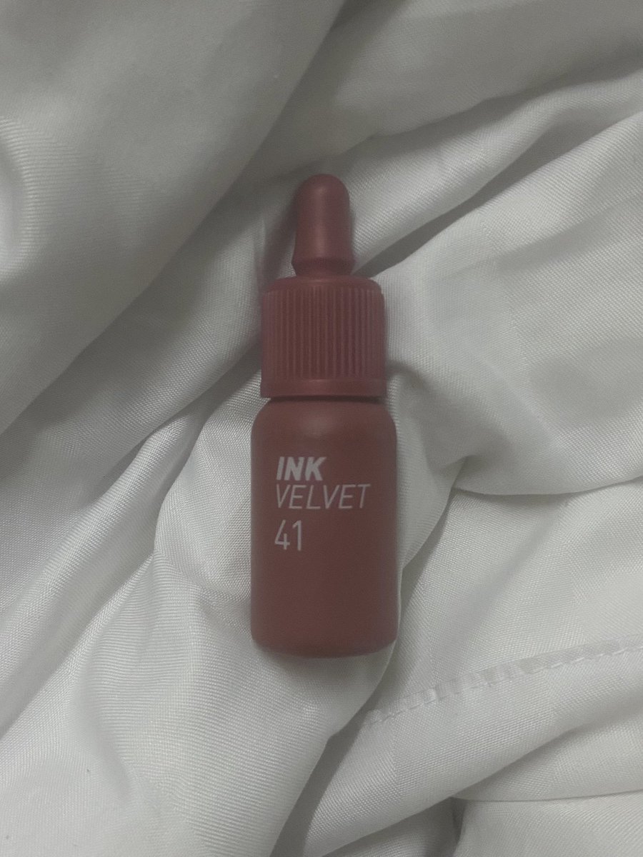 thereveli's tweet photo. ส่งต่อ

Peripera Ink Velvet  สี 41 cool off rosy 

🐆 100 free shipping ˖  ࣪⊹𐙚

ของแท้กดจาก official เหลือ 80% 
หมดอายุ 2027/05/01 

#ส่งต่อคสอ #ส่งต่อเครื่องสำอาง #ส่งต่อเครื่องสำอางมือสอง #ส่งต่อสกินแคร์ #คสอเกาหลี #คสอญี่ปุ่น https://t.co/Cb0y0O1T3w