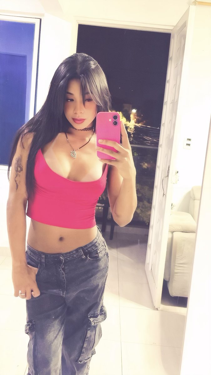 Hermionelima_'s tweet photo. alguien por aquí? 👀 https://t.co/UQIFpUfFPb