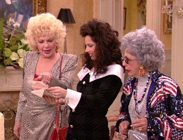 solarsystern's tweet photo. 28 and single in new york gossiping about dua lipa's wedding with my mom and grandma makes me feel like this https://t.co/OZD0CoLX7G