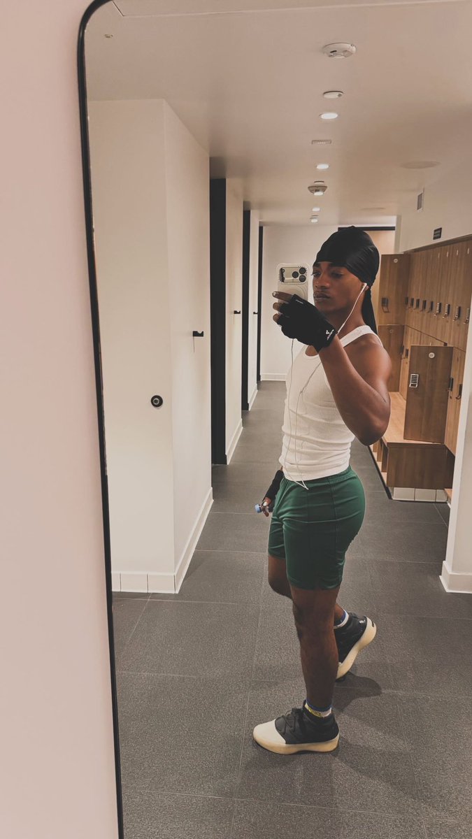 lillypadpapi's tweet photo. Get money &amp; gym https://t.co/33EOqW0YBl