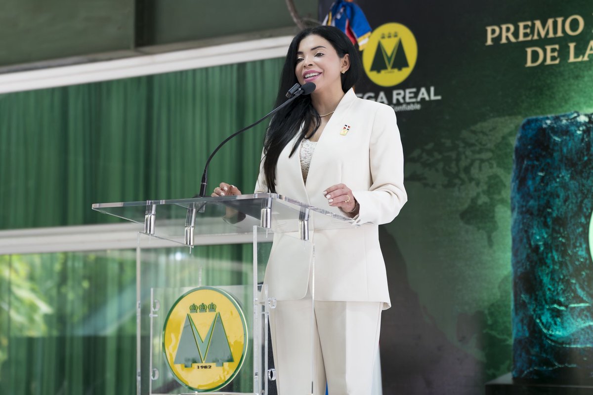 ProcuraduriaRD's tweet photo. Noticias | Procuradora General plantea la necesidad de un nuevo contrato social basado en el respeto, los valores y la empatía

https://t.co/zrYLmnmgb0 https://t.co/reowZPlGnr