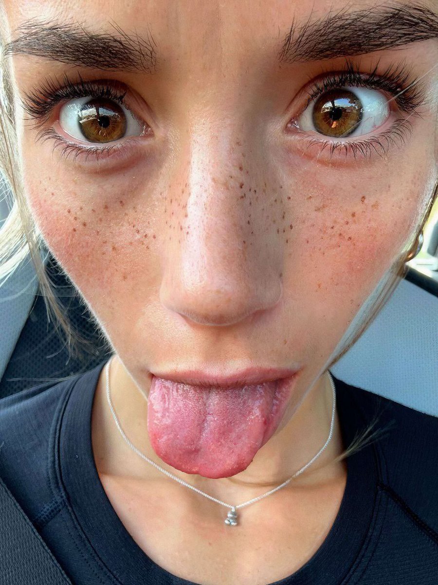 beta_baiter's tweet photo. Sadie Sunday ☀️

Tonguemaxxing face porn makes you weak… 

#sadie #sadiemckenna #tongue #face #faceporn #goon #edge #loser #beta #facecard #gooning #bop #tiktok #porn #leak #findom #cuck #tonguemaxxing #milking #femdom #humiliation #denial #chastity #prejac #premie #boppers #bopper #cuckold #edging #of #onlyfans #facial #tribbing