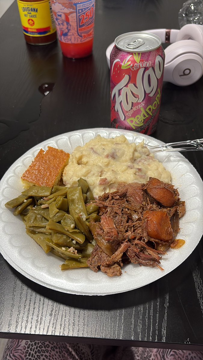 _chantel_lashae's tweet photo. Dinner by me 😋 https://t.co/mwlIm9TU4h