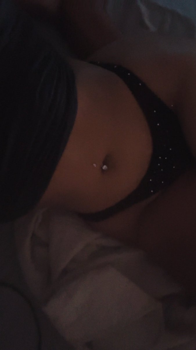 nessa4c's tweet photo. im horny dm me ;( #teen #dmsopen #horny #oldermen #thicc https://t.co/JX98X1jAUf