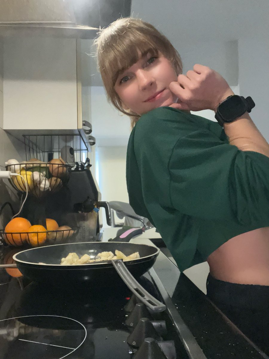 Evelyn tweet media