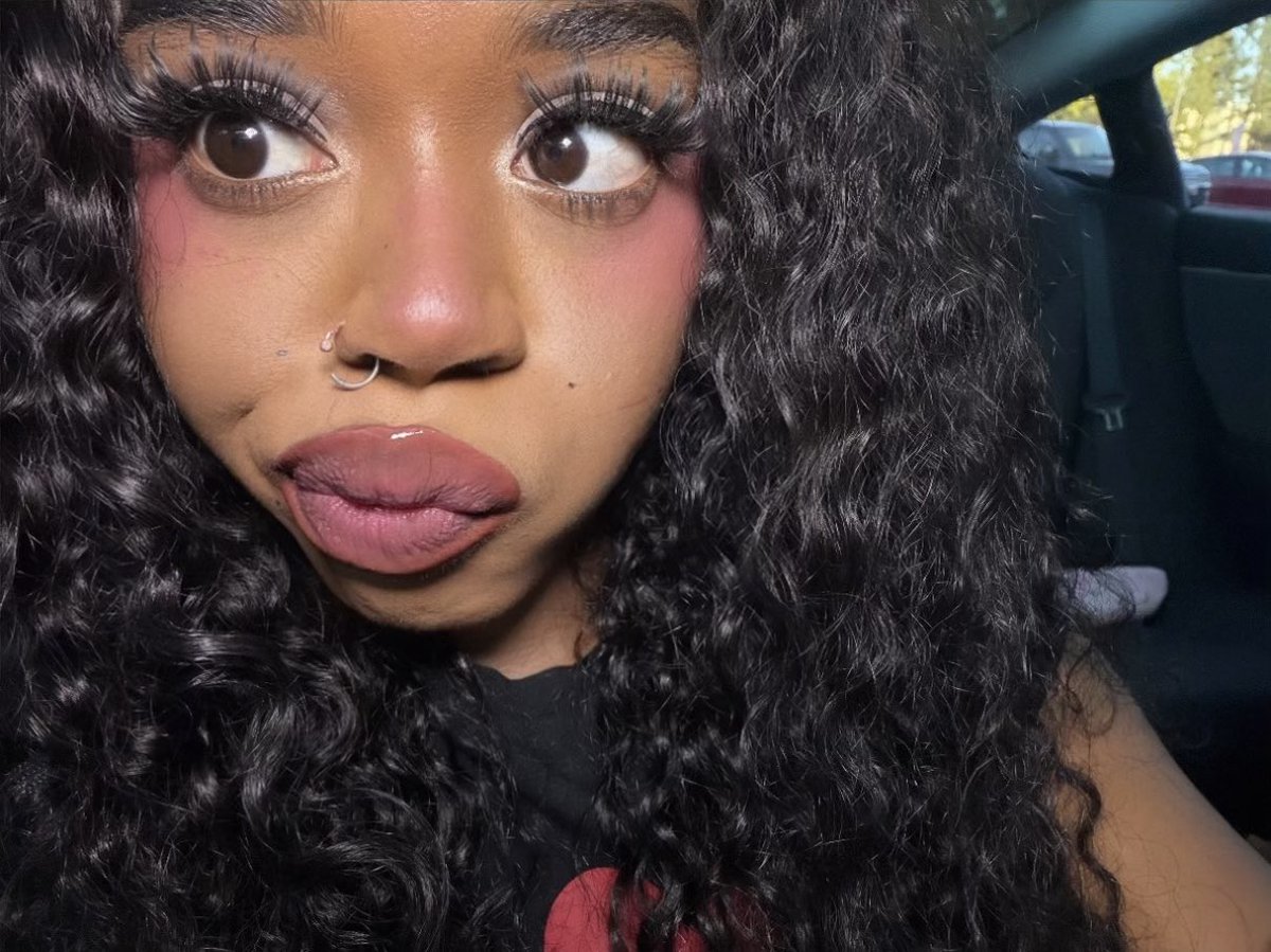 4daluvofCali's tweet photo. Big brown eyes :3 https://t.co/WTNivPEtkc