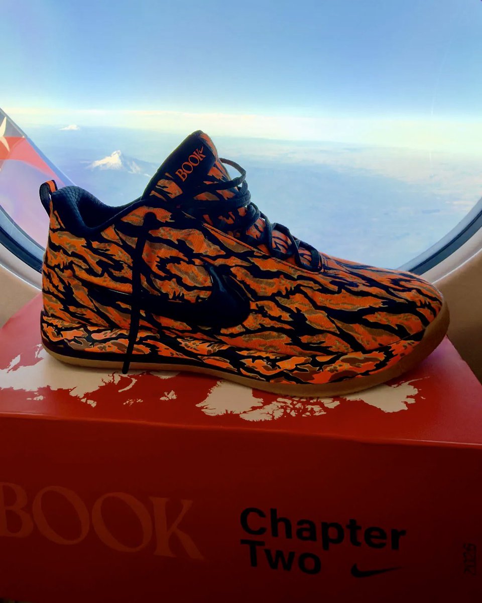 nicekicks's tweet photo. Devin Booker unveiled his new @Suns No. 15 jersey wearing the “Tiger Camo” Nike Book 2 🐅 https://t.co/6SsxKujim1