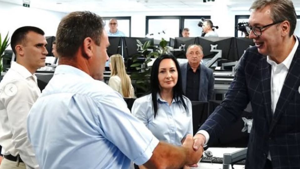 Inf_zel_Srb's tweet photo. Председник Вучић обишао новоизграђени Јединствени диспечерски центар
https://t.co/rSvUsRQXyY https://t.co/KpMRcaKoEc