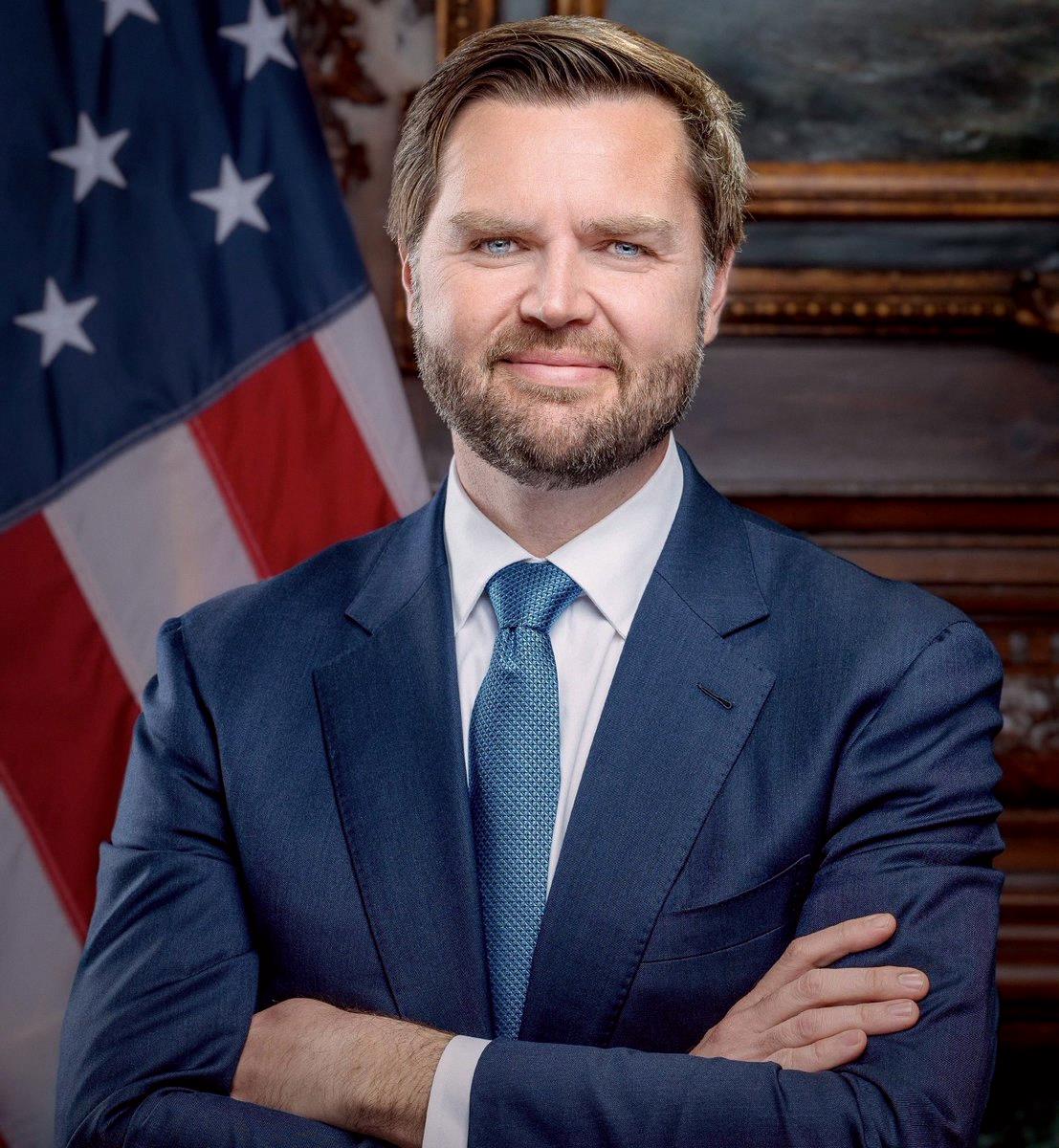 RogerLain41's tweet photo. Breaking: JD Vance just became the betting favorite for the 2028 presidential race. https://t.co/pjH4XyV4na